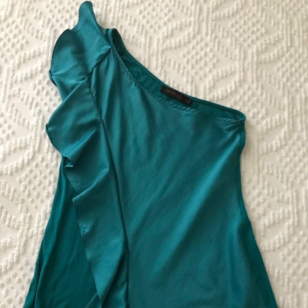 One shoulder teal top